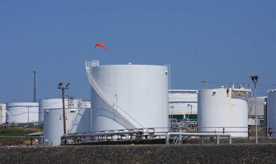 鑄就工業基石 化工生產專用設備制造的挑戰與創新